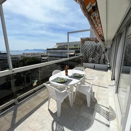 View Of The Bay Juan Les Pins With A Spacious Terrace Lejlighed Antibes